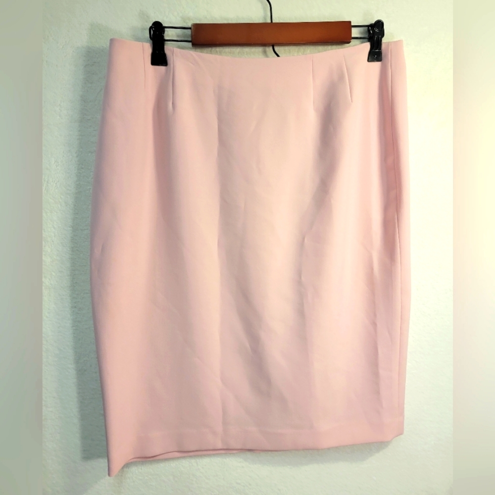 Kasper pink slim skirt size 10